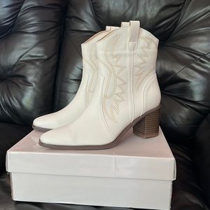 White Shein Cowgirl boots. Size 40 (about 9 in US women’s size).